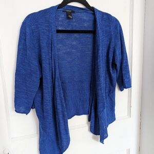 Royal Blue like new Alfani light weight top. Mid sleeve. Small.